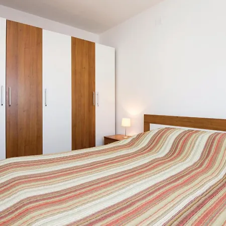2 Bedroom Cozy In *